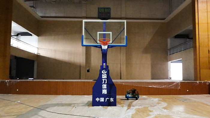 移動(dòng)籃球架廠家
