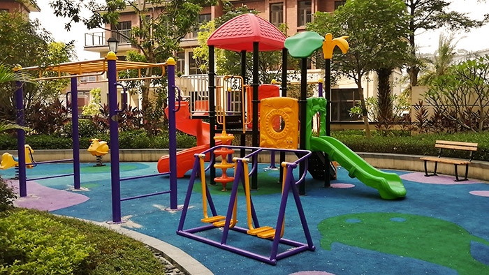 給力牌數(shù)字可轉(zhuǎn)動兒童滑滑梯入住來賓市勝利藝術(shù)幼兒園