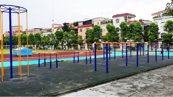 佛山市碧桂花城小區增設給力體育室外健身器材